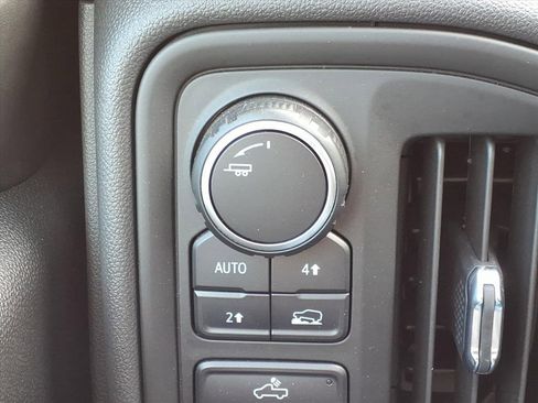 Used 2022 Chevrolet Silverado 1500 Custom w/ Safety Confidence Package image 18