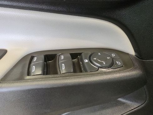 Used 2024 Chevrolet Equinox LS FWD image 17