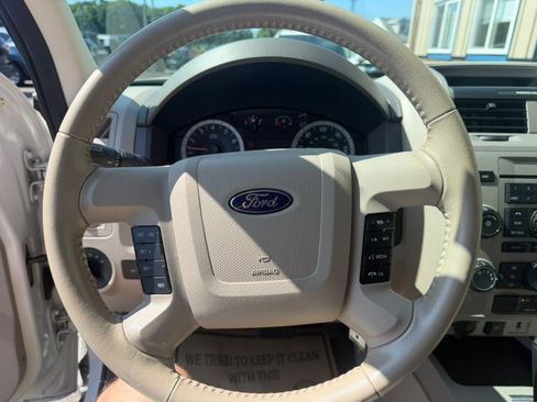 Used 2012 Ford Escape XLT AWD/4WD image 16