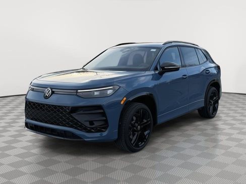 New 2026 Volkswagen Tiguan SE R-Line image 7