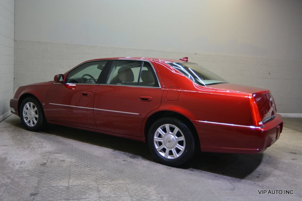 Used 2010 Cadillac DTS FWD image 31