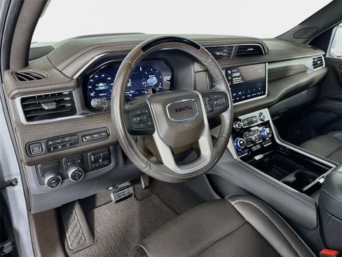 Certified 2024 GMC Yukon Denali w/ Advanced Technology Package RWD image 9