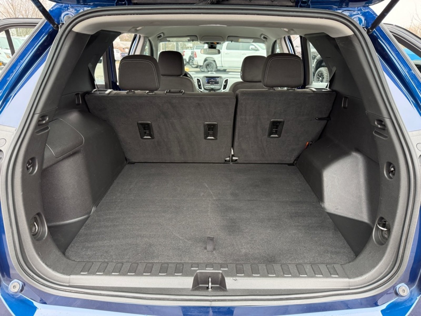 Used 2023 Chevrolet Equinox LS AWD/4WD image 30