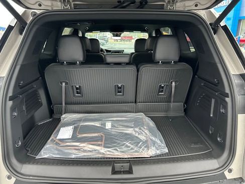 New 2026 GMC Acadia AT4 w/ LPO, Floor Liner Package image 26
