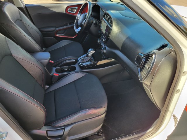 Used 2023 Kia Soul GT-Line FWD image 21