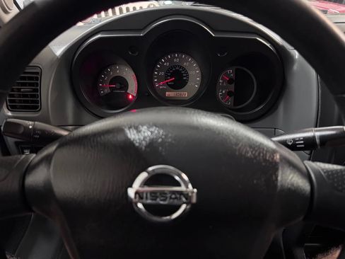 Used 2004 Nissan Frontier XE RWD image 13