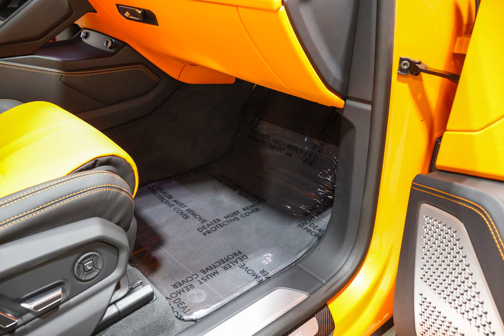 Used 2021 Lamborghini Urus AWD/4WD image 42