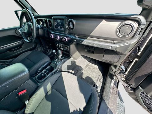 Used 2021 Jeep Wrangler Unlimited Sport image 26