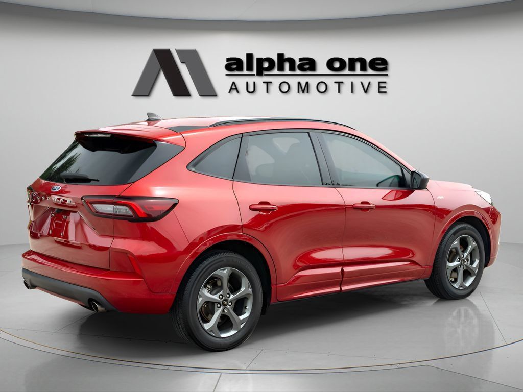 Used 2024 Ford Escape ST-Line FWD image 7