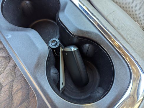 Used 2018 RAM 1500 Laramie Longhorn w/ Longhorn Southfork Package image 22