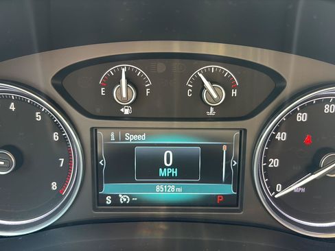Used 2019 Buick Enclave Essence FWD image 13