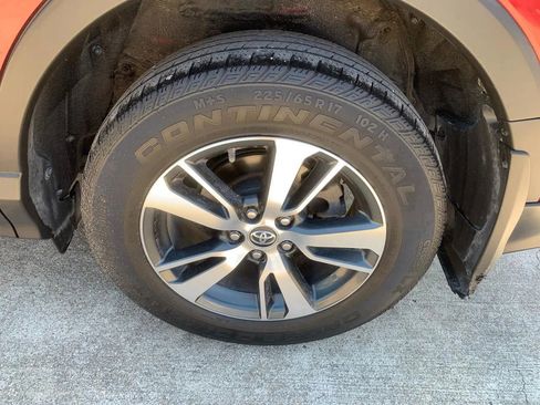 Used 2018 Toyota RAV4 XLE w/ Plus Extra Value Package FWD image 23