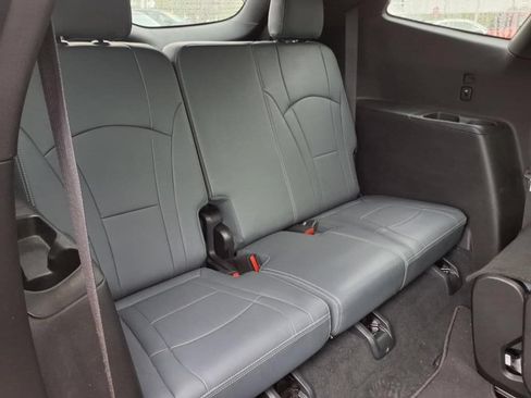 Used 2024 Buick Enclave Premium FWD image 17