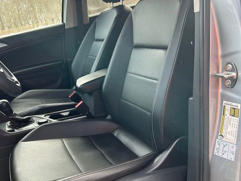 Used 2021 Volkswagen Tiguan SE image 31