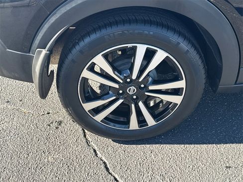 Used 2018 Nissan Kicks SR w/ Exterior Package image 18