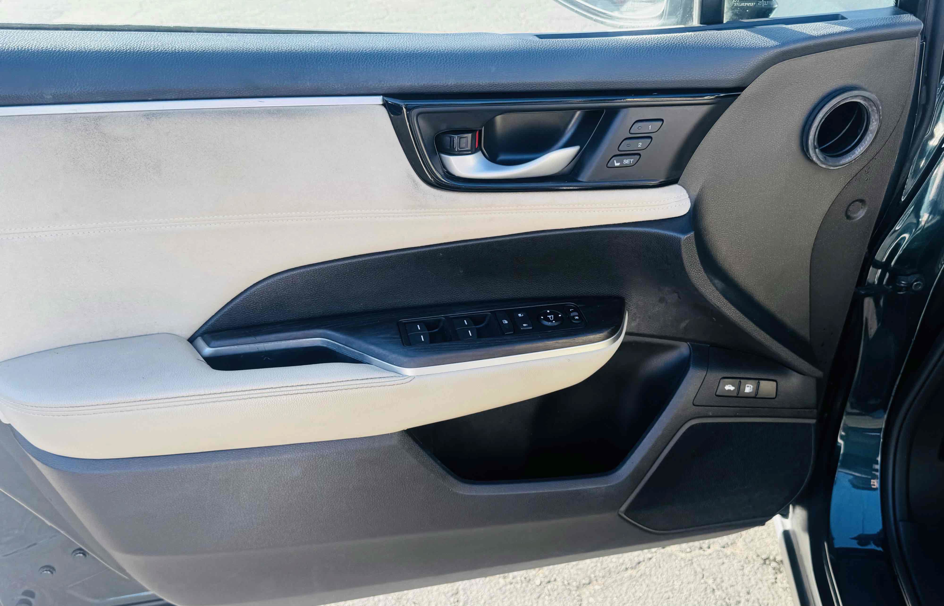 Used 2018 Honda Clarity Touring image 34