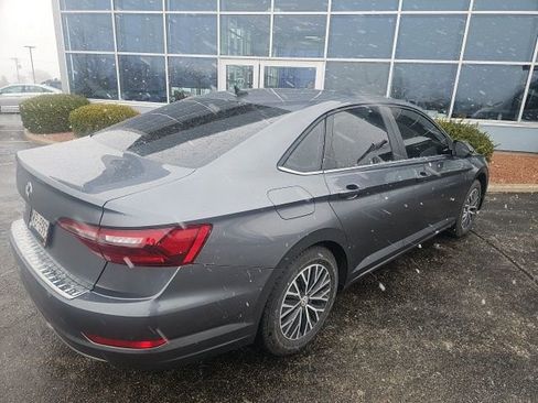 Used 2020 Volkswagen Jetta SE image 4
