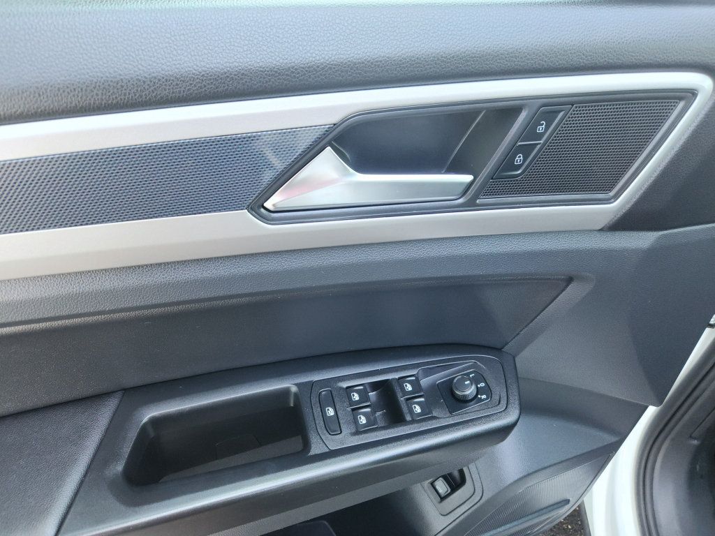 Used 2021 Volkswagen Atlas SE w/ Panoramic Sunroof Package AWD/4WD image 22