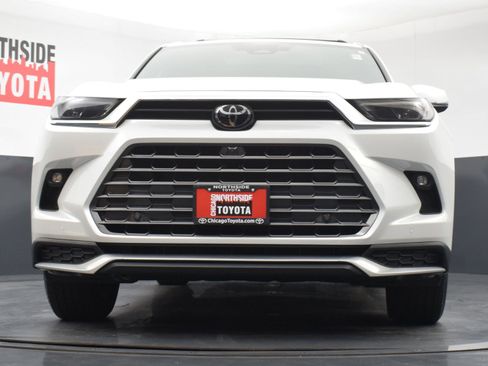 Used 2024 Toyota Grand Highlander AWD Hybrid image 43