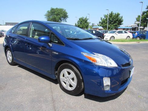 Used 2010 Toyota Prius Five FWD image 2