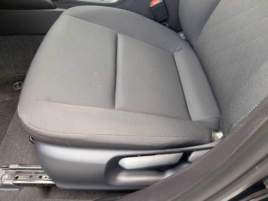 Used 2025 Toyota Corolla LE FWD image 21