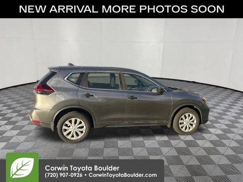Used 2018 Nissan Rogue S AWD/4WD image 9