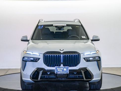 Certified 2024 BMW X7 xDrive40i w/ M Sport Package AWD/4WD image 7
