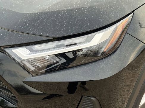 Used 2024 Toyota RAV4 XLE w/ Convenience Package image 9