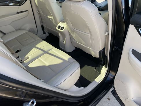 Used 2022 Buick Envision Essence w/ Technology Package I image 11