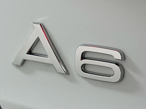 Used 2025 Audi A6 Premium Plus image 10