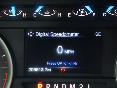 Used 2017 Ford F150 XLT w/ Equipment Group 302A Luxury AWD/4WD image 16