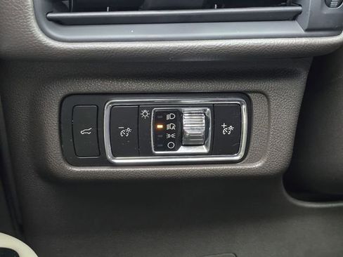 Certified 2023 Lincoln Corsair FWD w/ Equipment Group 101A image 14