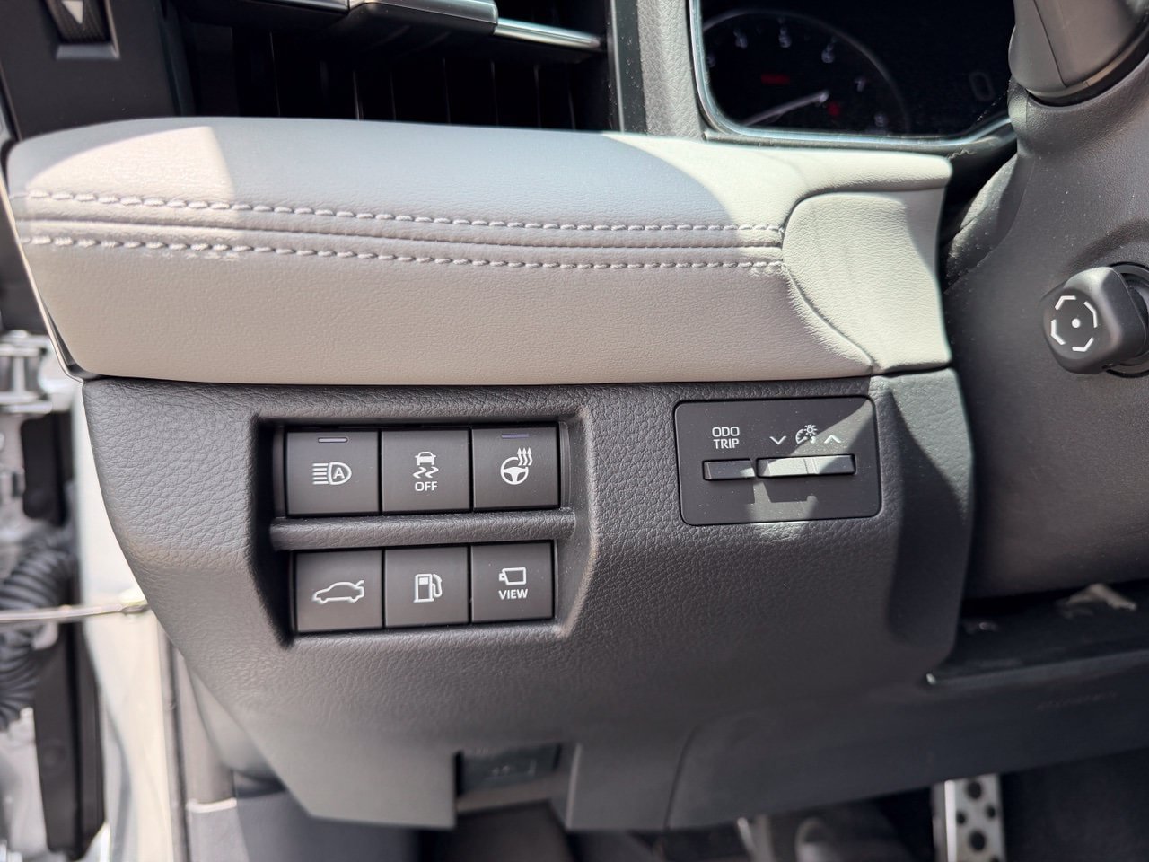 Used 2019 Toyota Avalon Touring w/ Advanced Safety Package FWD image 14