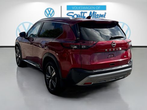 Used 2022 Nissan Rogue SL image 5