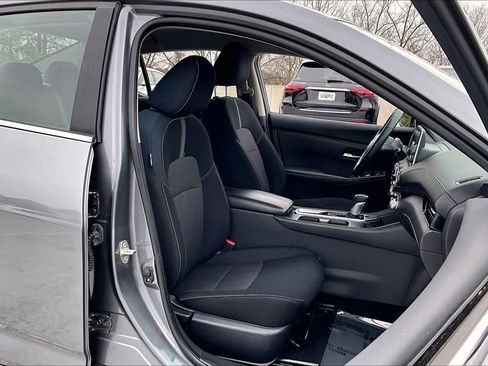 Used 2021 Nissan Sentra SV image 9