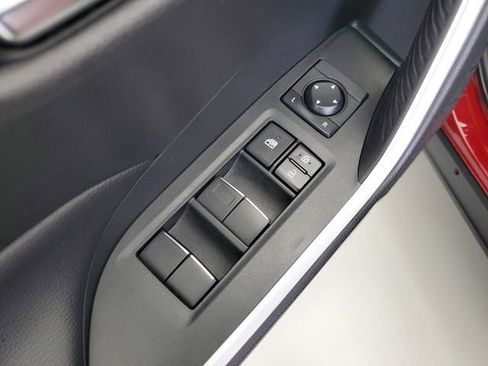 Used 2021 Toyota RAV4 XLE Premium AWD/4WD image 23
