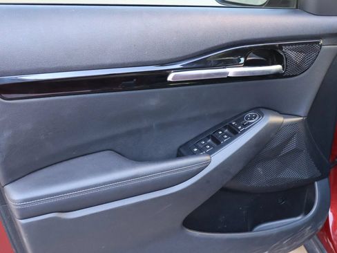 Used 2025 Kia Seltos S FWD image 10