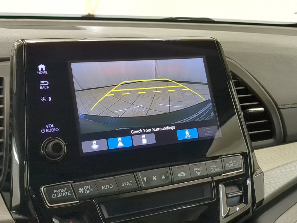 Used 2018 Honda Odyssey Touring image 25