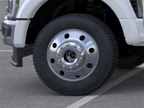 New 2026 Ford F450 XLT w/ XLT Premium Package image 19