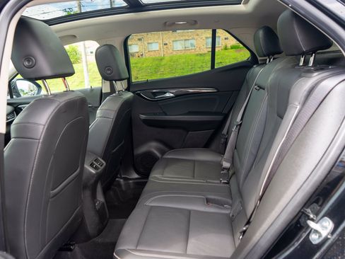 Used 2021 Buick Envision Essence w/ Technology Package I AWD/4WD image 31