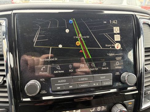 Used 2021 Nissan Titan Platinum Reserve w/ Moonroof Package image 30