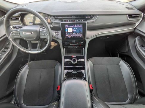 Used 2023 Jeep Grand Cherokee Altitude AWD/4WD image 21