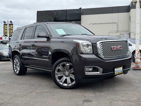 Used 2016 GMC Yukon Denali w/ Open Road Package RWD image 2