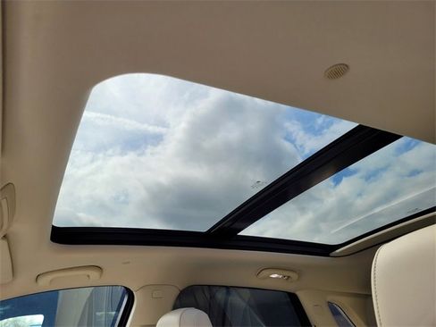 Used 2022 Cadillac XT5 Premium Luxury image 23