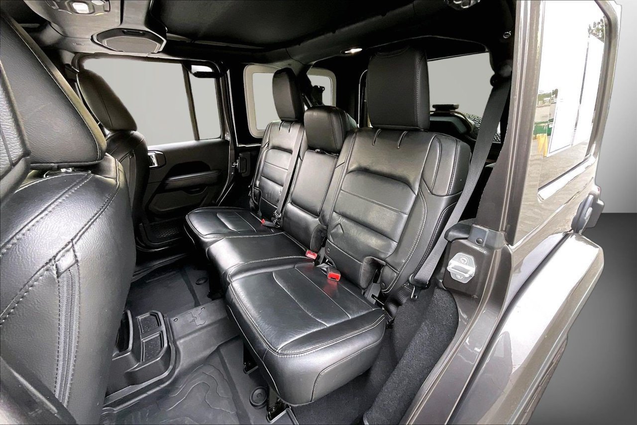 Certified 2018 Jeep Wrangler Unlimited Sahara w/ Dual Top Group AWD/4WD image 22