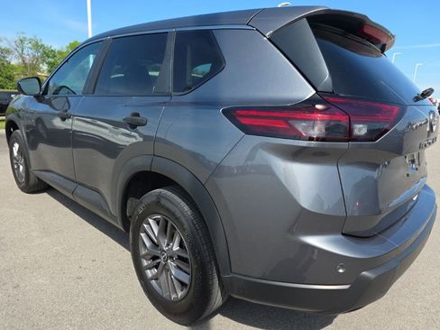 Used 2024 Nissan Rogue S image 7