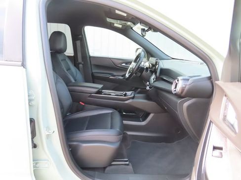 Used 2025 Chevrolet Equinox LT w/ Convenience Package II AWD/4WD image 23