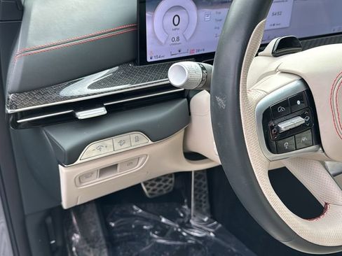 Used 2025 Genesis GV80 3.5T e-SC image 17