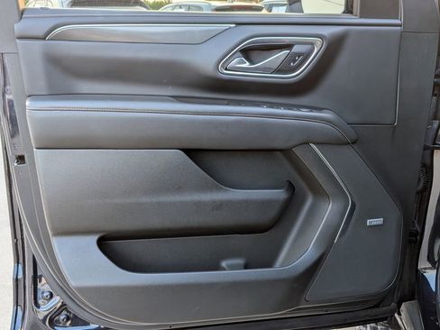 Used 2022 GMC Yukon AT4 AWD/4WD image 8