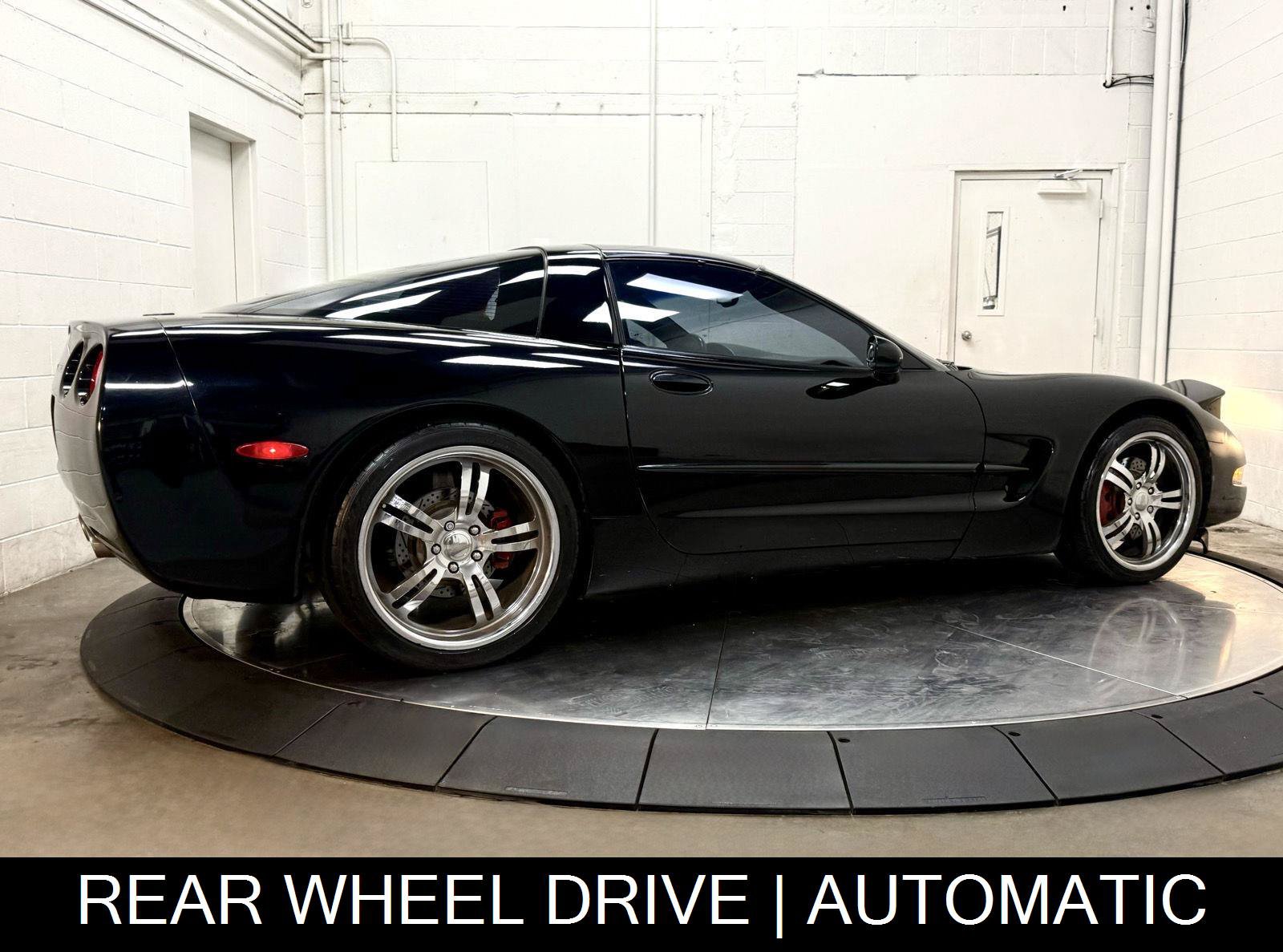 Used 2004 Chevrolet Corvette Coupe RWD image 7